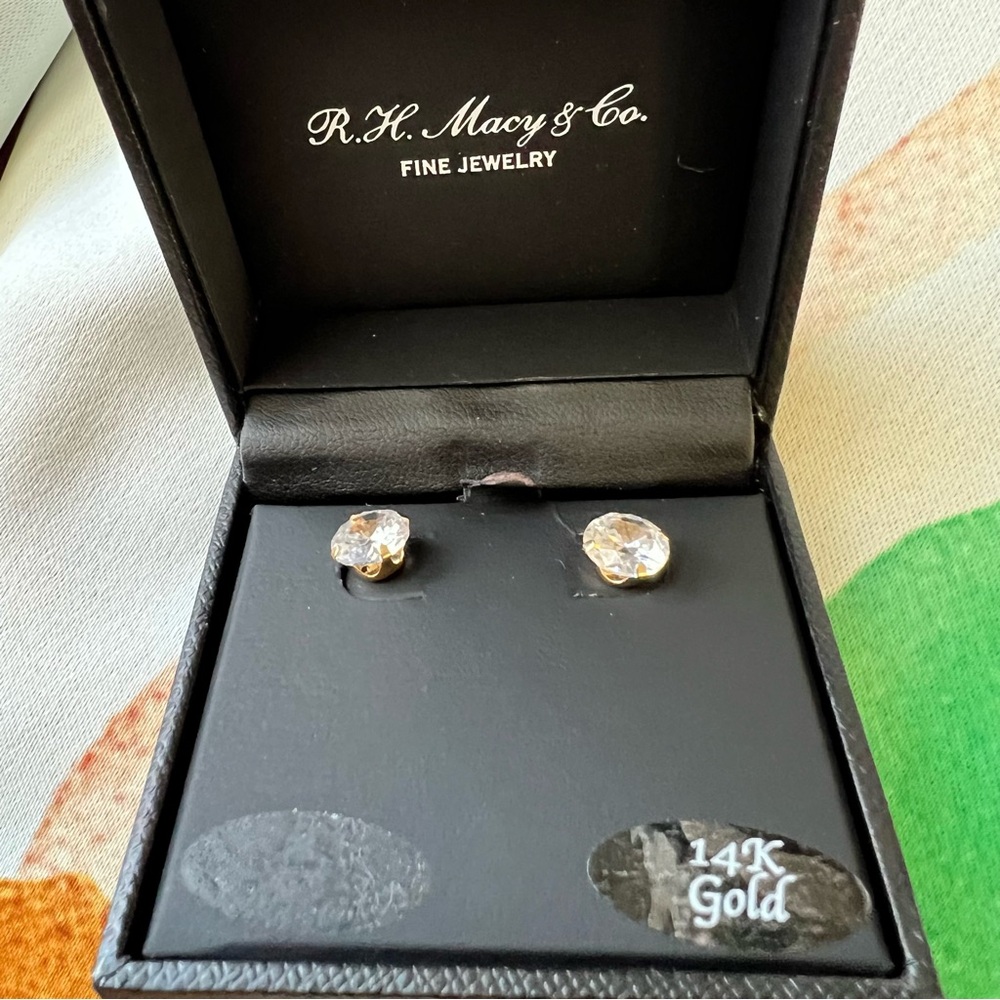 R. H. Macy’s 14K Yellow Gold Stud Cubic Zirconia Earrings 7.5MM - Picture 2 of 11